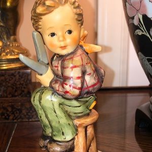 Hummel Goebel Figurine